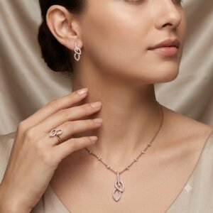 Elegant Golden Teardrop Jewelry Set with Matching Earrings