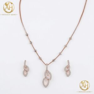 Elegant Golden Teardrop Jewelry Set with Matching Earrings