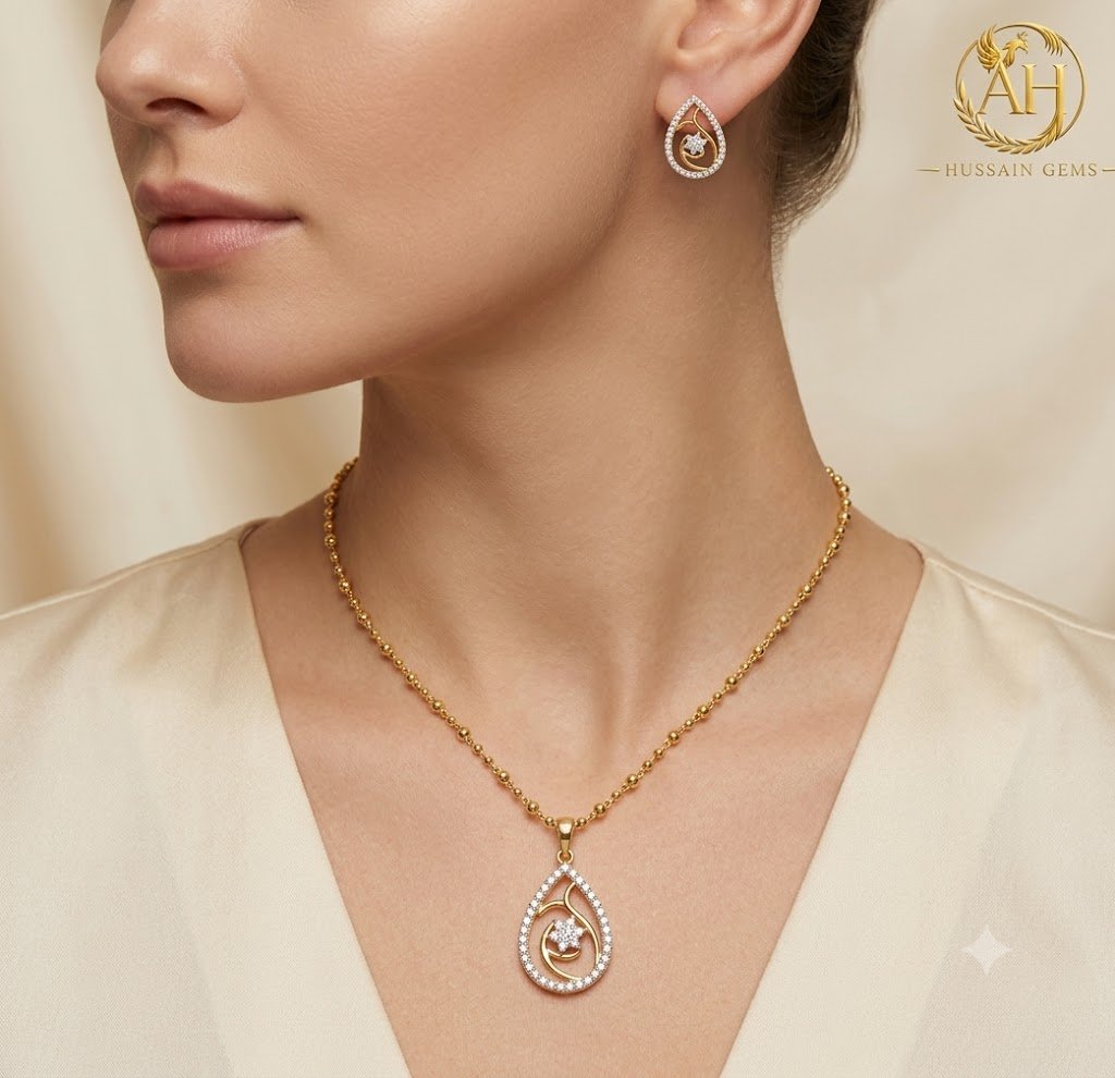 Elegant Golden Teardrop Jewelry Set with Matching Earrings - Image 2